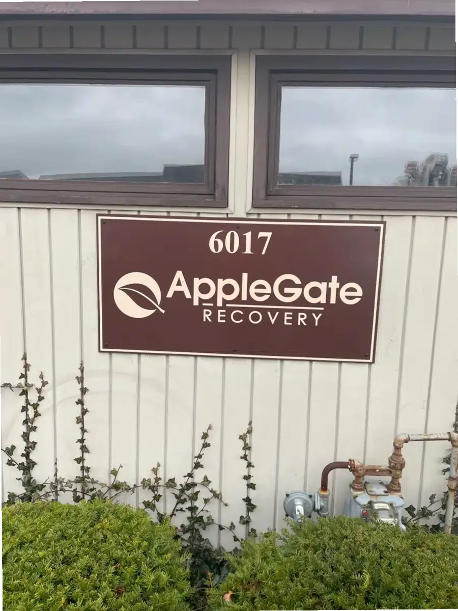 AppleGate Recovery — photo thumbnail 9