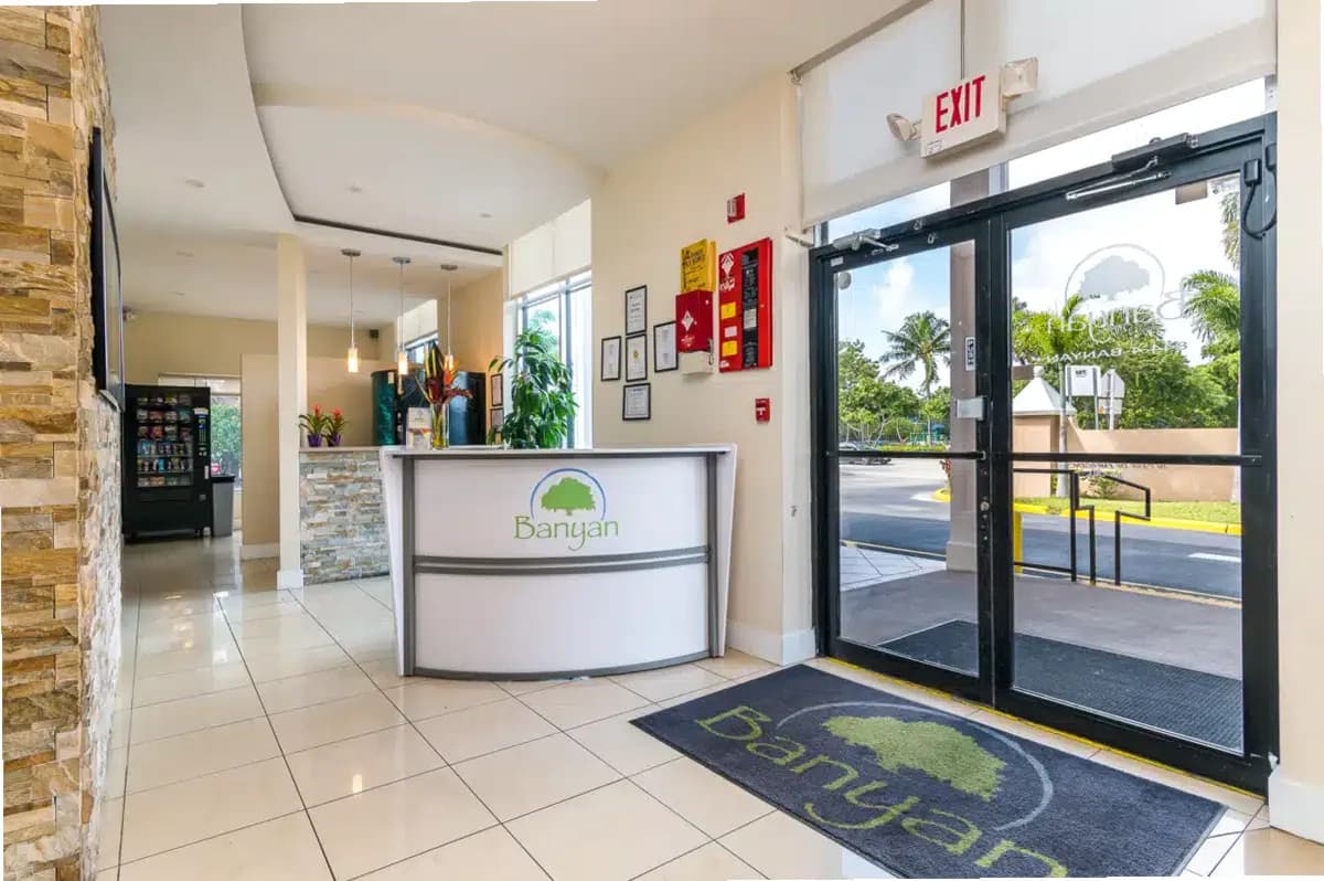 Banyan Pompano — photo thumbnail 3