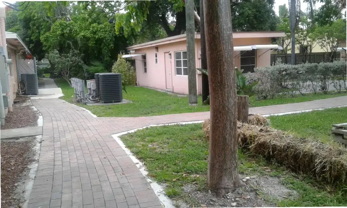 Broward House Inc — photo thumbnail 2