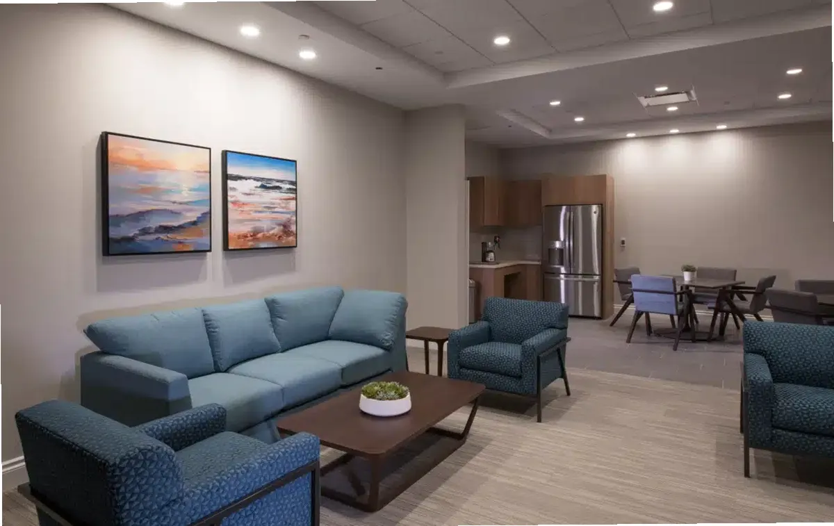 Caron of Florida — photo thumbnail 9