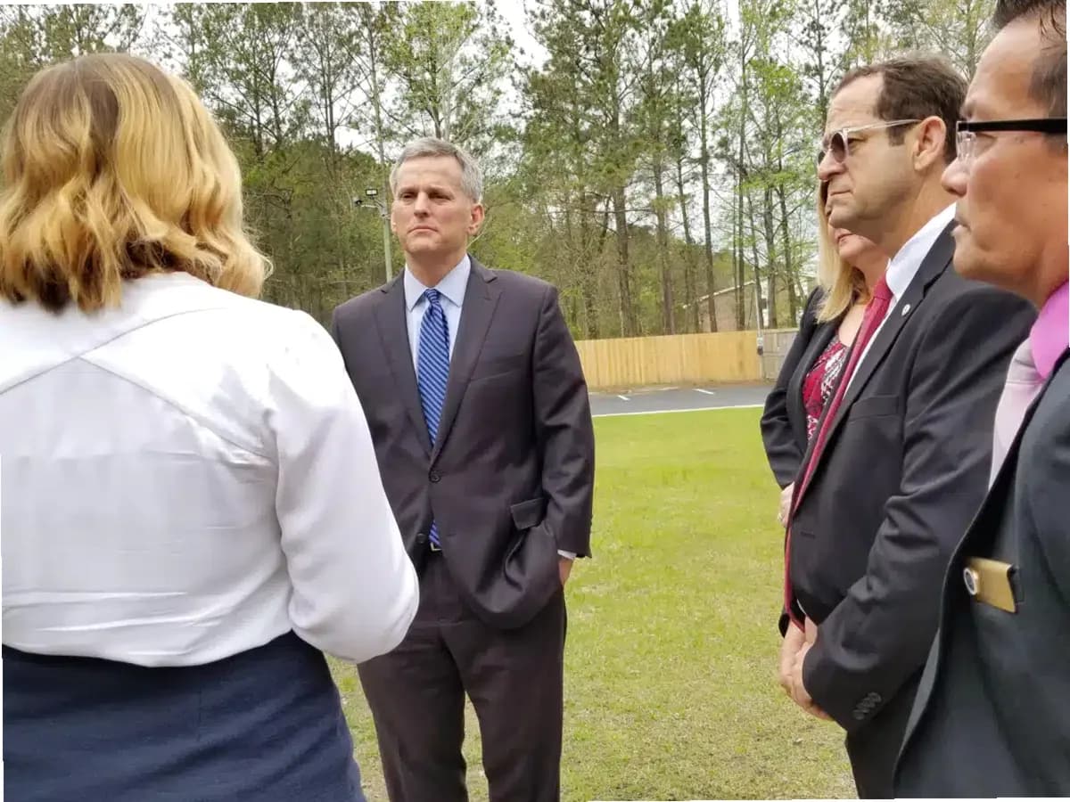 Dix Crisis Intervention Center — photo thumbnail 5