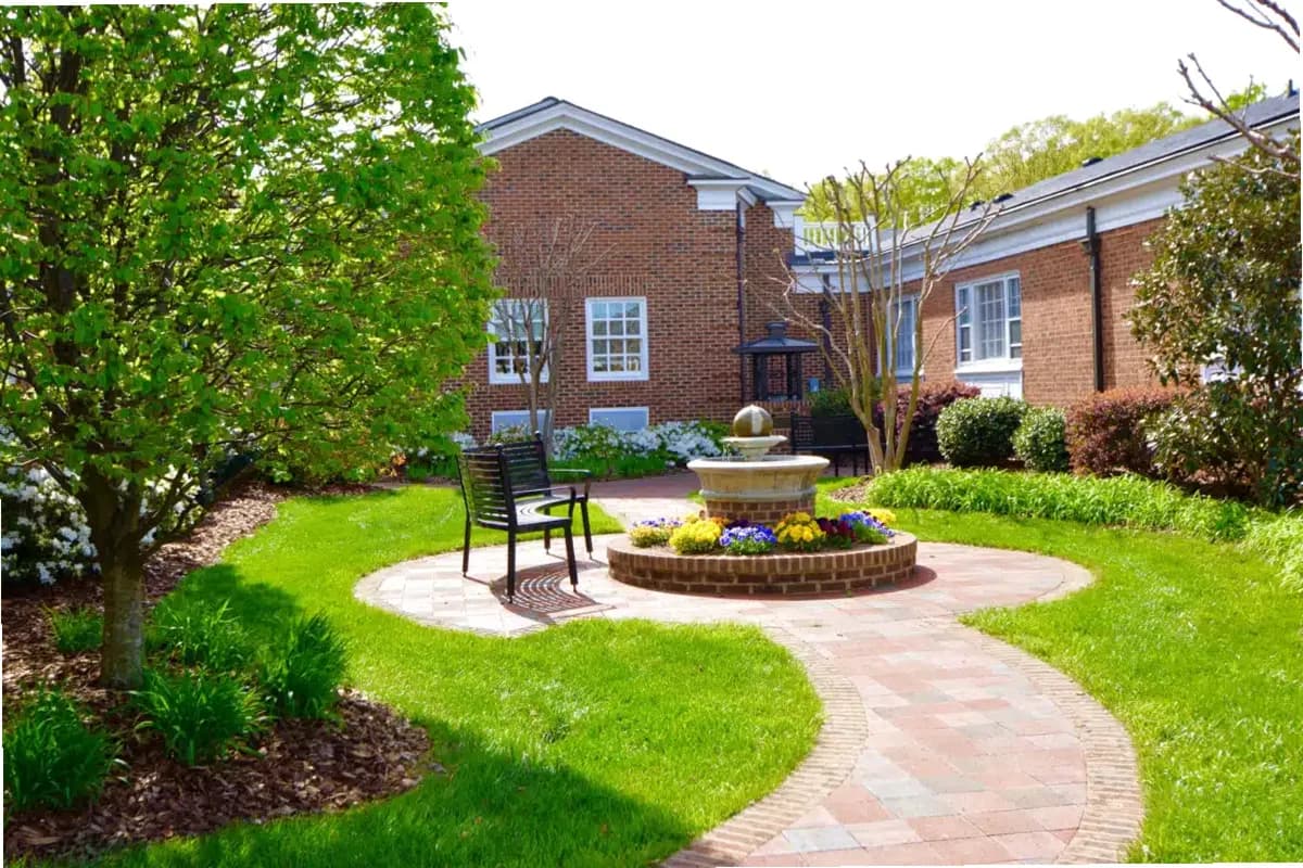 Fellowship Hall Inc — photo thumbnail 4