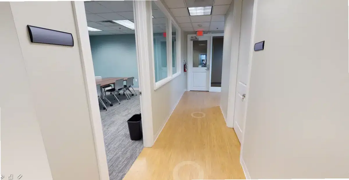 Monarch — photo thumbnail 8