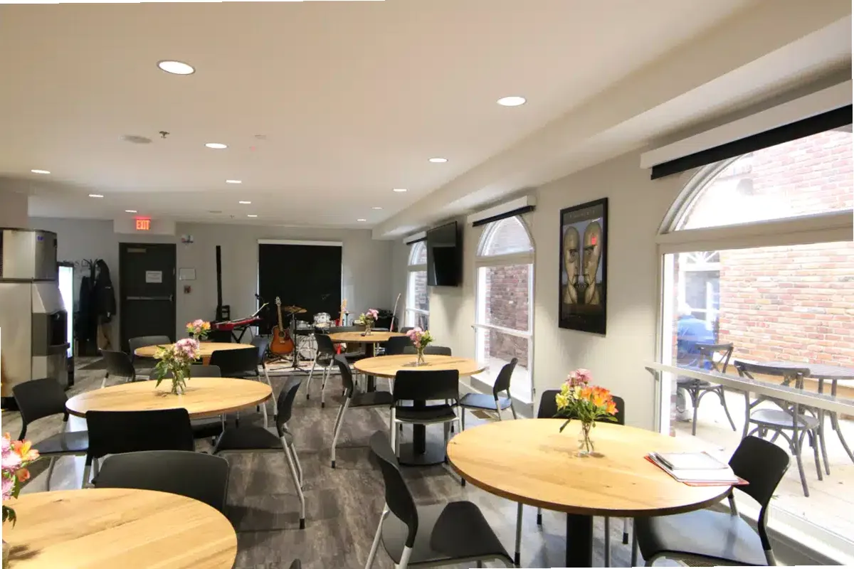 Recovery Unplugged Nashville — photo thumbnail 2