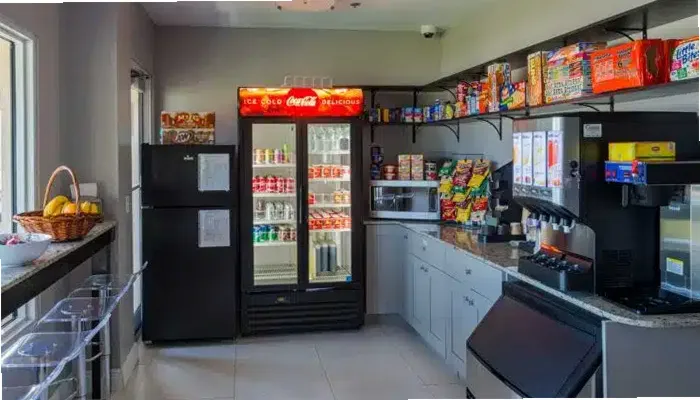 Retreat of Broward Inc — photo thumbnail 6