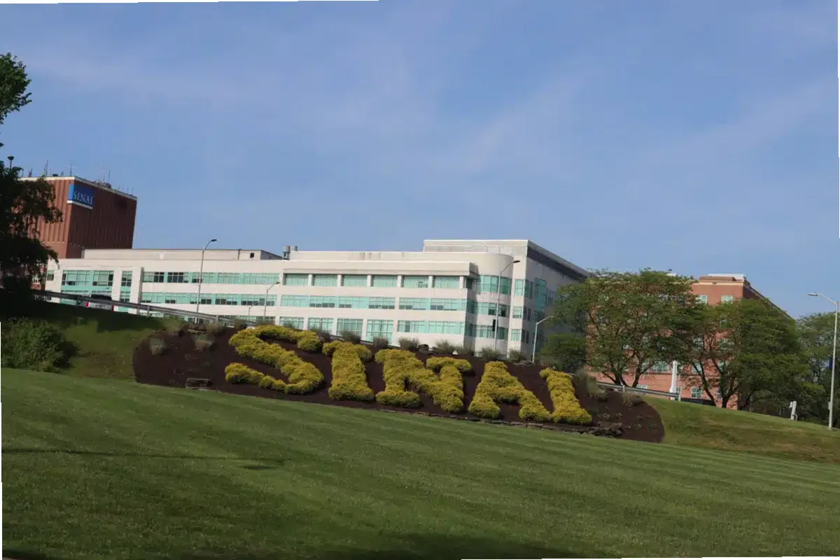 Sinai Hospital — photo thumbnail 2