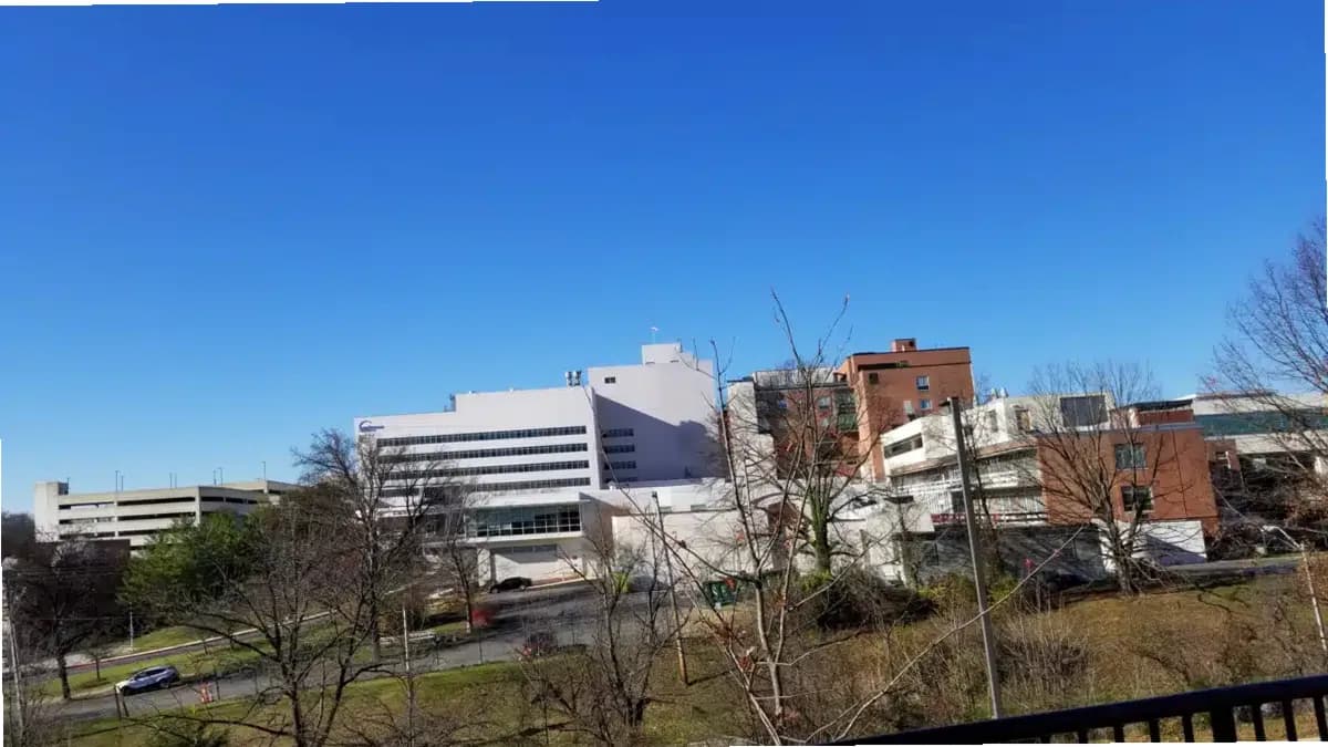 Sinai Hospital — photo thumbnail 6