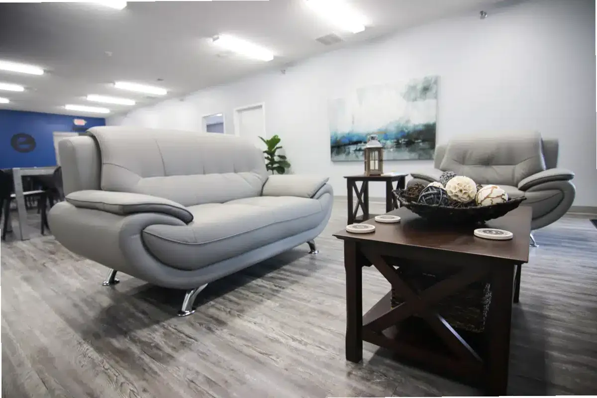 Stepworks Crowne Pointe — photo thumbnail 3