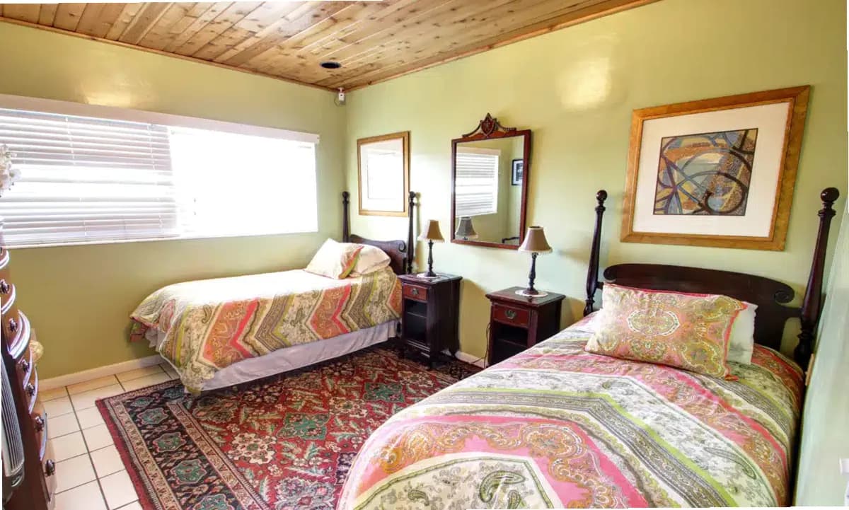 Summer House — photo thumbnail 3