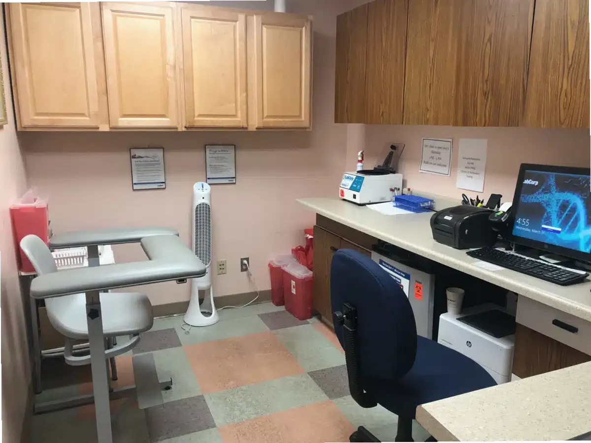 The Clinic — photo thumbnail 3