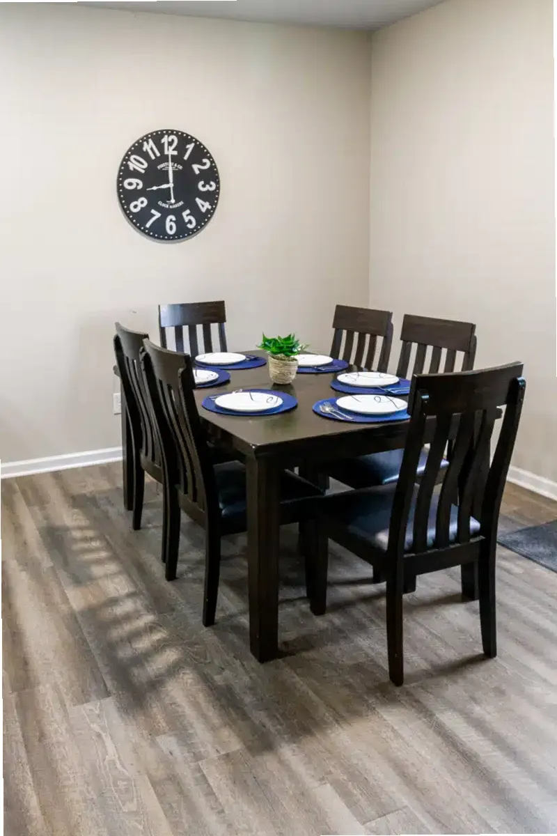 Tulip Hill Recovery — photo thumbnail 9